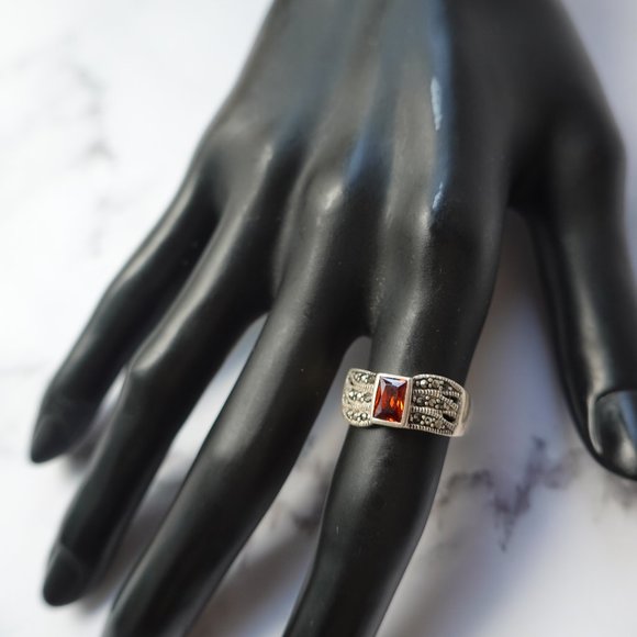 sterling silver garnet marcasite ring, size 5.5 ring, December birthstone ring - Picture 1 of 2